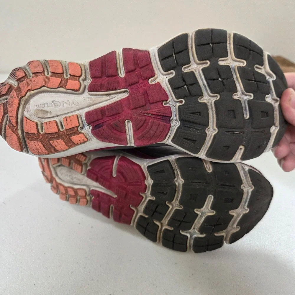 Brooks Transcend 3 Womens Running Shoes Size 7.5 Grey Pink Stability Guide Rails